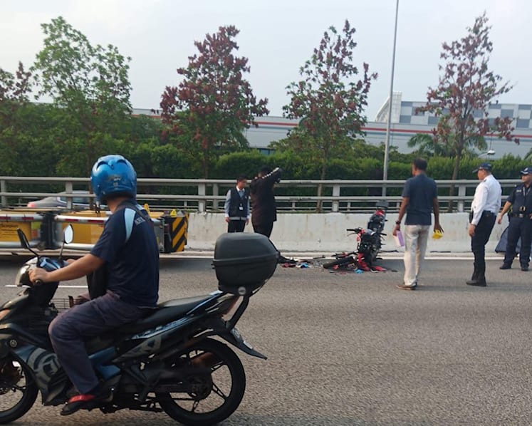 Motorcyclist killed in accident with water tanker truck on AYE