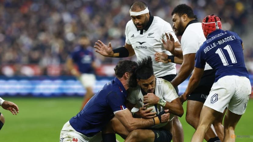 France beat New Zealand in thriller to end All Blacks winning streak