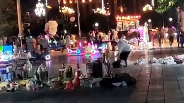 疑搭讪妙龄少女被拒  21岁男子当街砍人