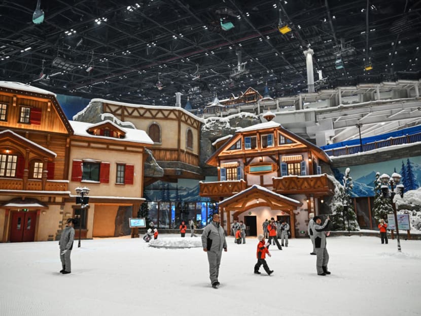 The world&rsquo;s biggest indoor ski resort is in Shanghai, China
