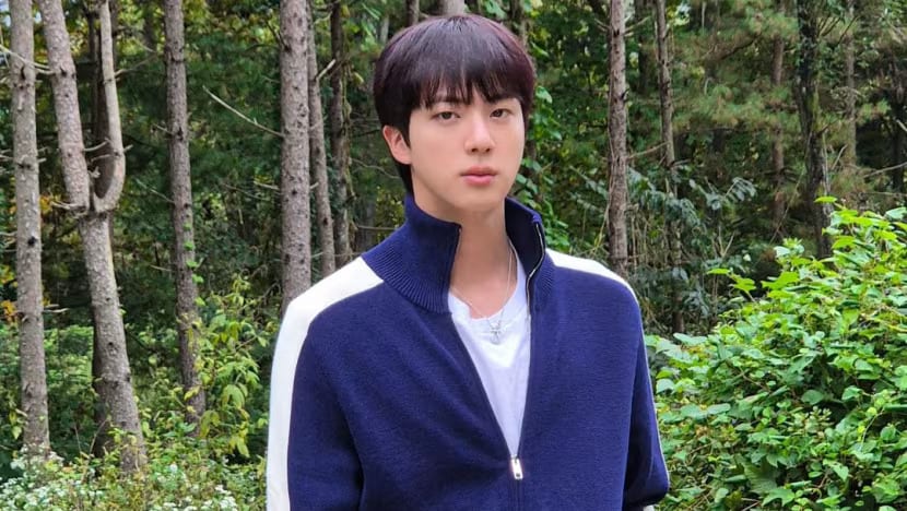 Kabar baik untuk ARMY! Jin BTS rilis album solo perdana bulan November