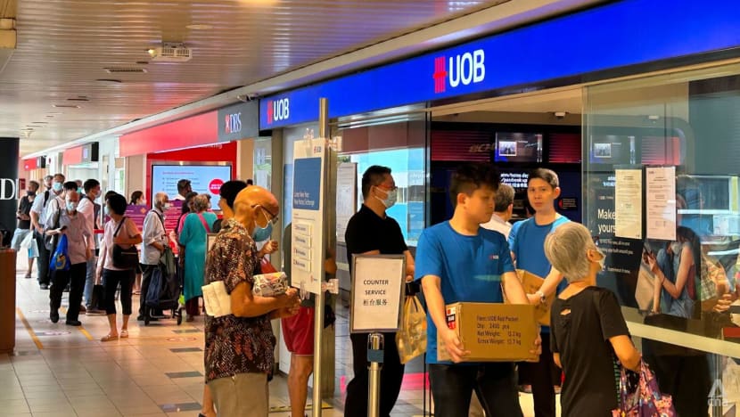 CNA Explains: Fed rates on hold – how will this affect Singapore savers and borrowers? CNA Explains: Fed rates on hold – how will this affect Singapore savers and borrowers?
