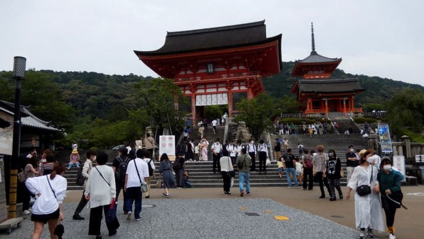 Japan visitors top 3 million for third month as yen fuels boom Japan visitors top 3 million for third month as yen fuels boom