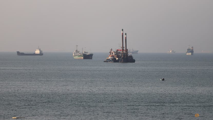 Iran targets US bases in Jordan and the Gulf after Trump orders strikes near Hormuz