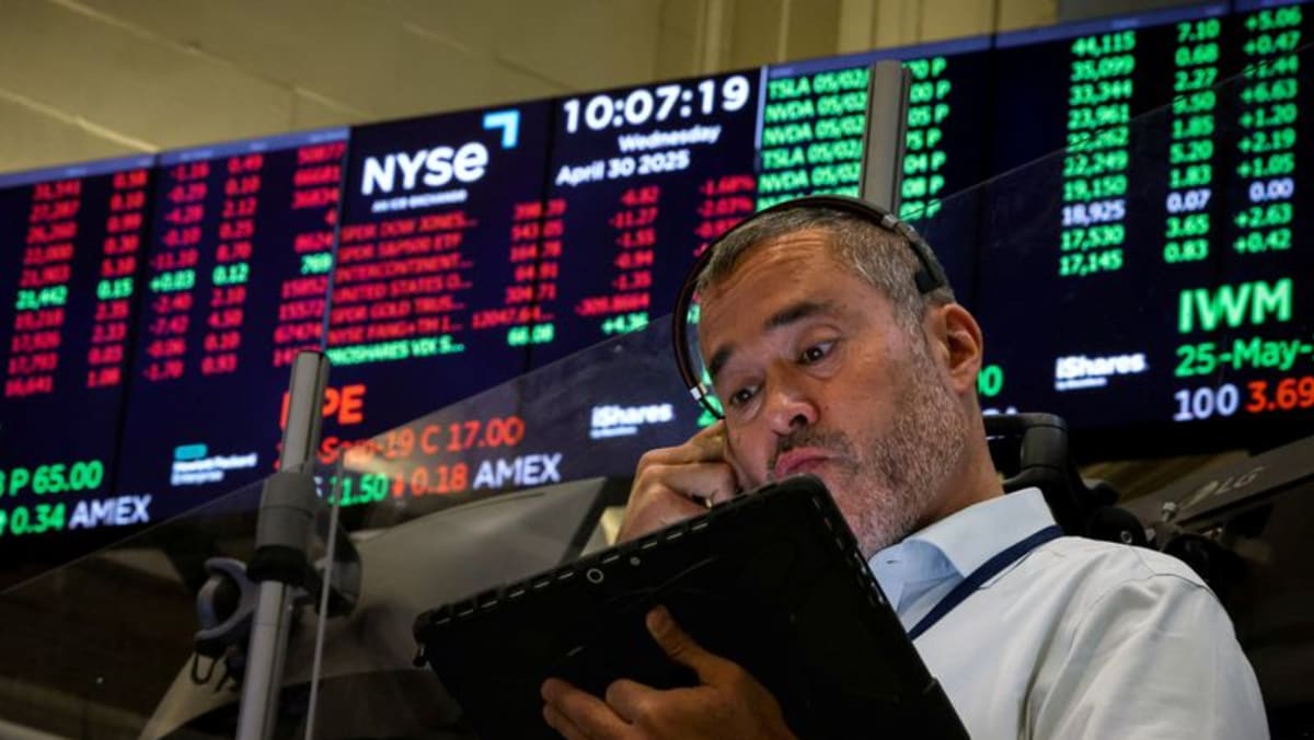 Wall Street jumps on tech boost, yen slides on BOJ gloom - Channel News Asia (Picture 1)
