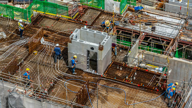 中东局势推高建材价约两成 承包商估计月亏高达百万元