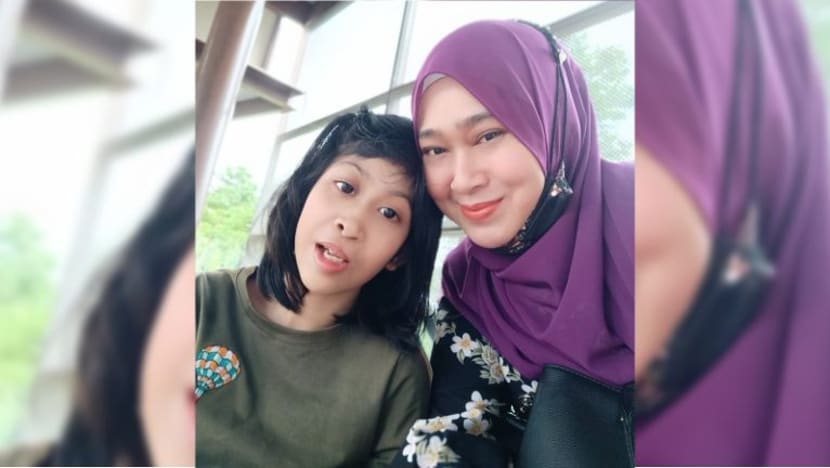 Pesakit kronik Siti Nuraisha Umaira 11 tahun antara 440 penerima bantuan Club Rainbow Pesakit kronik Siti Nuraisha Umaira 11 tahun antara 440 penerima bantuan Club Rainbow