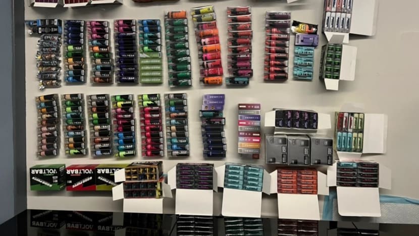 HSA nabs man who allegedly sold e-vaporisers to students at West Mall HSA nabs man who allegedly sold e-vaporisers to students at West Mall