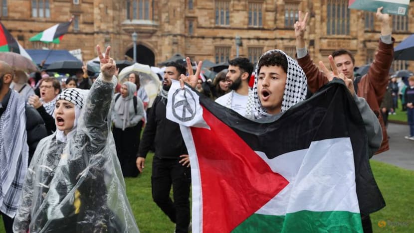 'Show solidarity': Pro-Palestinian protesters camp across Australian universities 'Show solidarity': Pro-Palestinian protesters camp across Australian universities