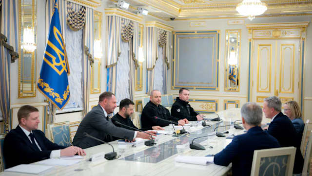 美国“俄乌28点和平计划”内容曝光 据称要求乌克兰割让顿巴斯