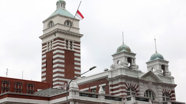 向英女王致敬 我国政府建筑降半旗