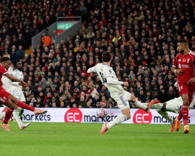 Salah scores 250th goal as Liverpool beat Aston Villa 2-0 to end woeful run