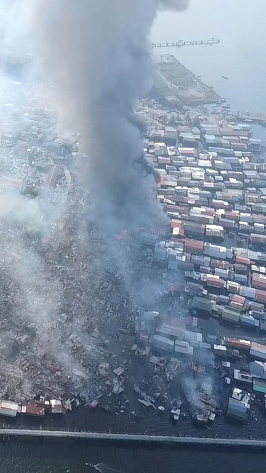 Fire razes 1,000 'stilt' homes in Malaysia's Sabah, thousands displaced