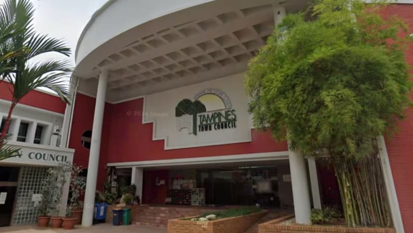 Lelaki tipu Majlis Bandaran Tampines untuk bayar lebih bagi pam air Lelaki tipu Majlis Bandaran Tampines untuk bayar lebih bagi pam air