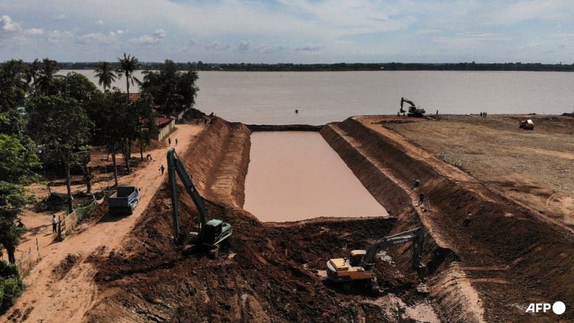 Vietnam backs Cambodia's Mekong canal, urges cooperation on impacts Vietnam backs Cambodia's Mekong canal, urges cooperation on impacts