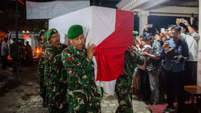 黎巴嫩爆炸夺命 三印尼维和士兵归国安葬