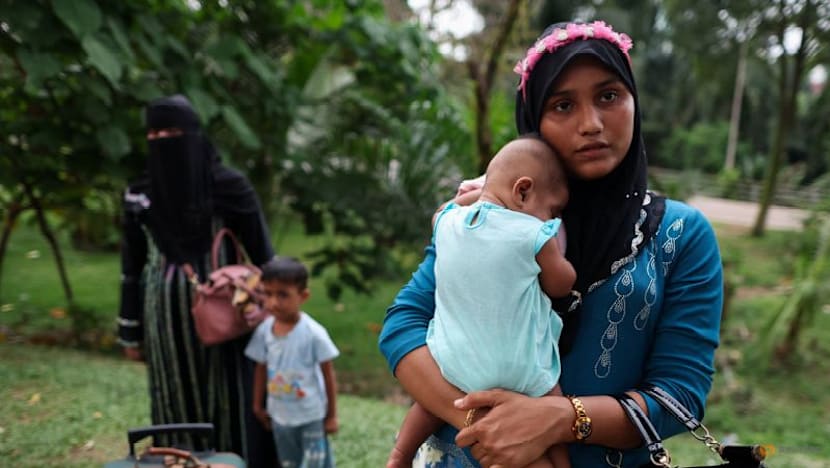 Anwar says Myanmar agrees to take 5,000 Rohingya refugees from Malaysia