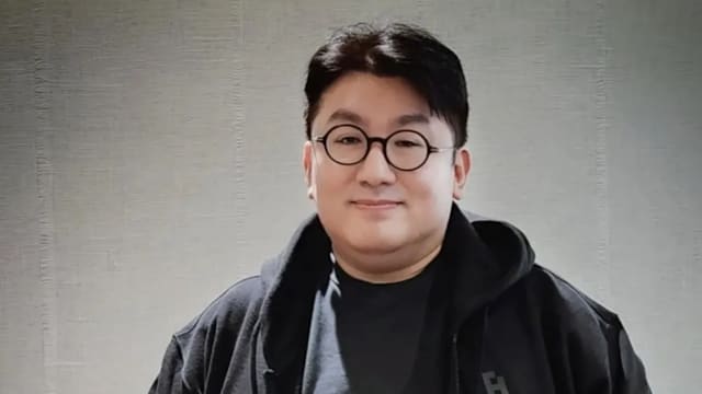 “BTS之父”HYBE房时爀涉诈欺立案，警方申请拘捕令