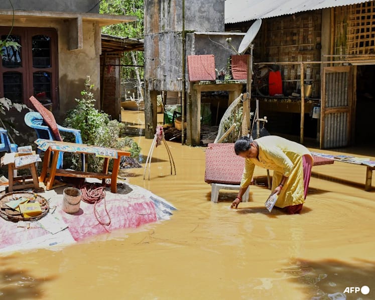Floods in northeast India kill at least 41 Floods in northeast India kill at least 41