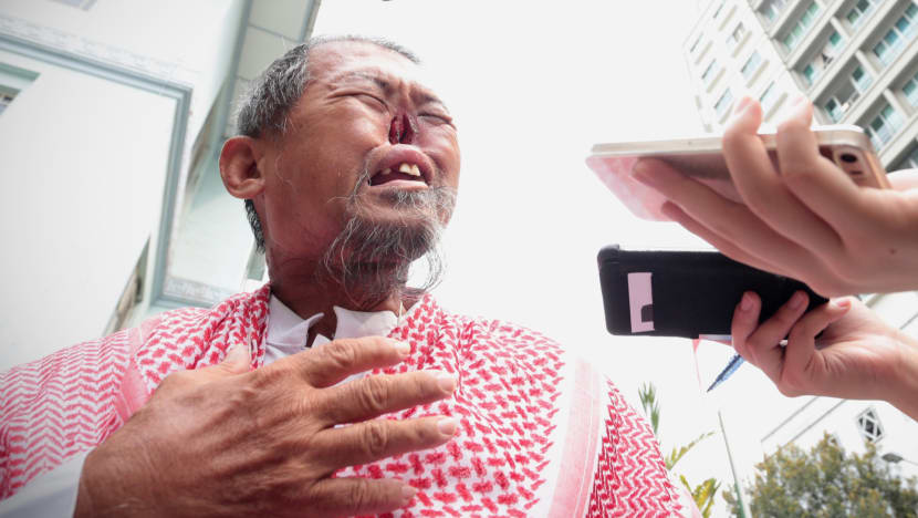 Jail for policeman who stepped on walking stick of ‘Parrot Man’, lied twice to superior about it