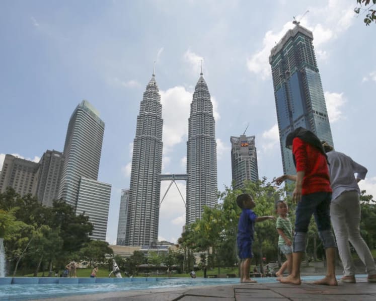 S’poreans unfazed by new M'sia tourist tax, citing favourable exchange rate