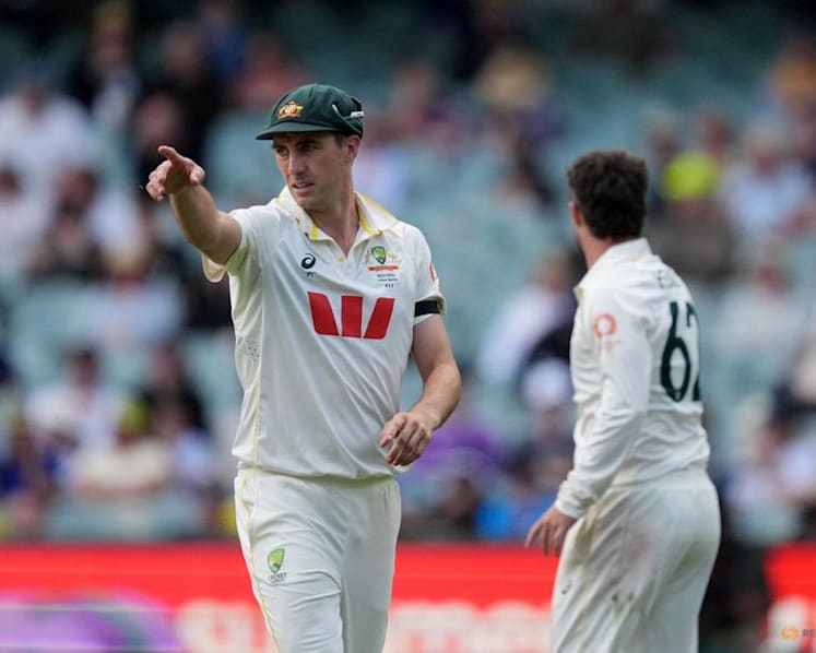 Bangladesh make bright start, Australia 74-4 at lunch in first test
