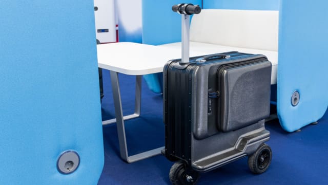 这款行李箱恐无法上机 本地航空公司有何规定？