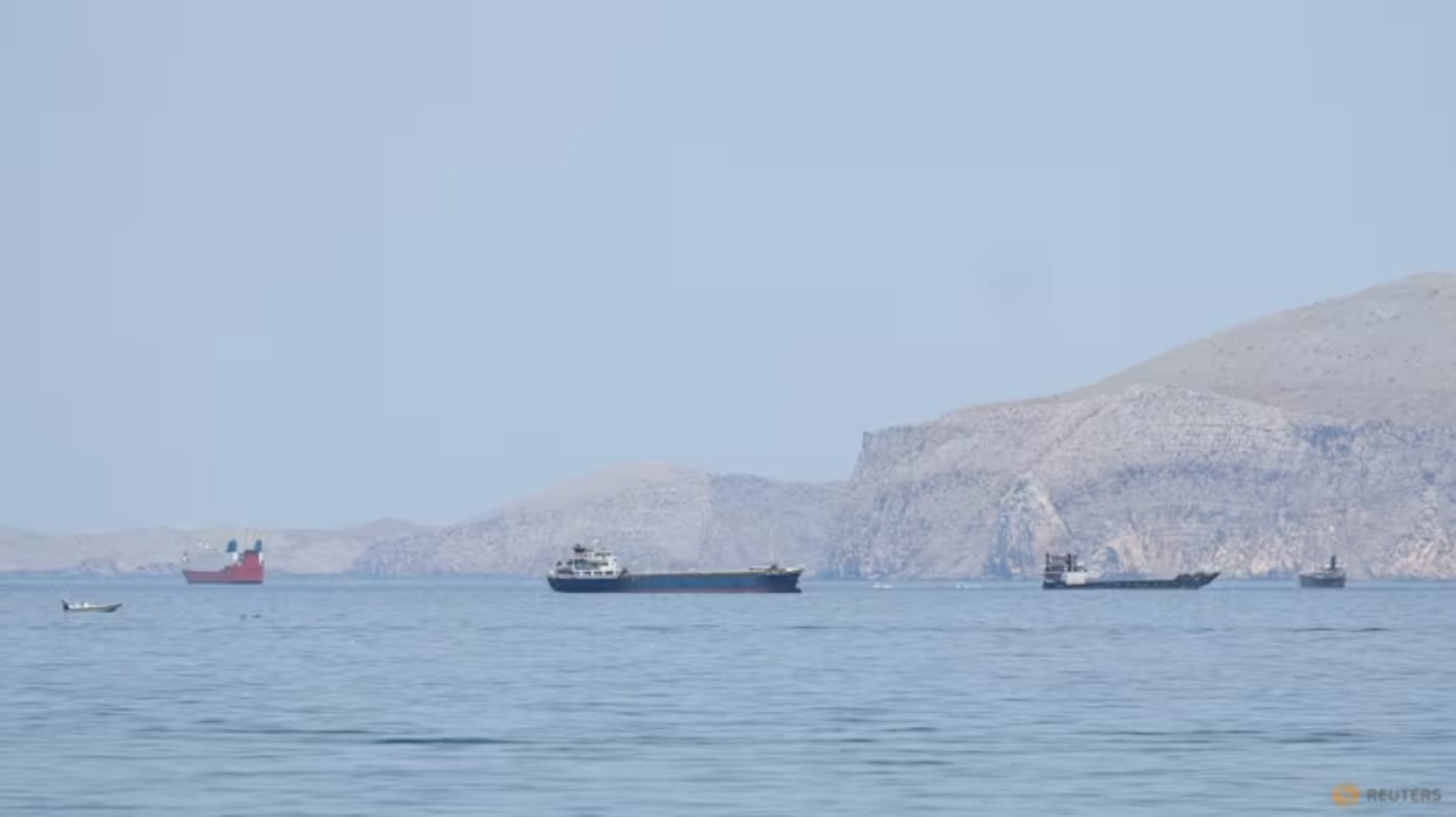 巴基斯坦开放陆路通道 让货物绕道运往伊朗