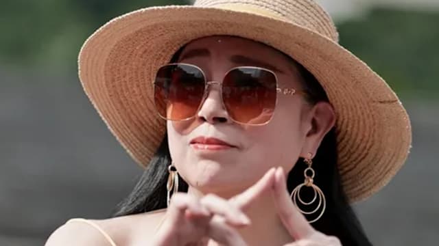 许纯美重回镜头前，一句话引发批评
