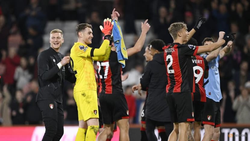 Man City's long unbeaten league run ends with shock loss at Bournemouth