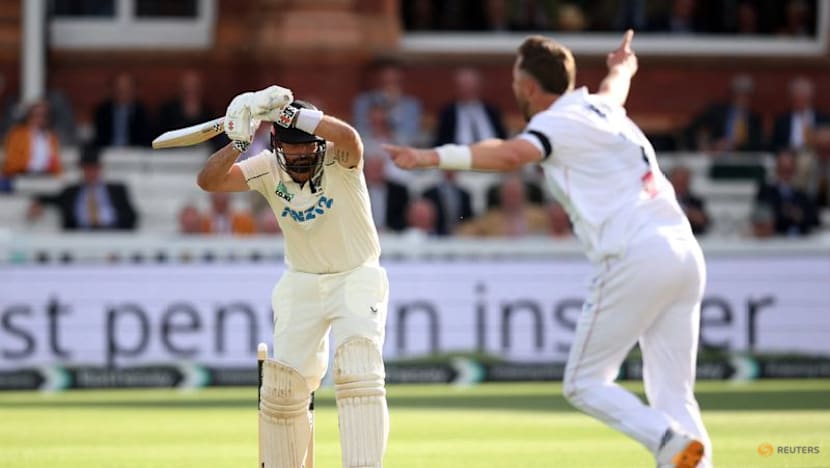 Robinson leads England fightback after New Zealand's Jamieson humbles hosts
