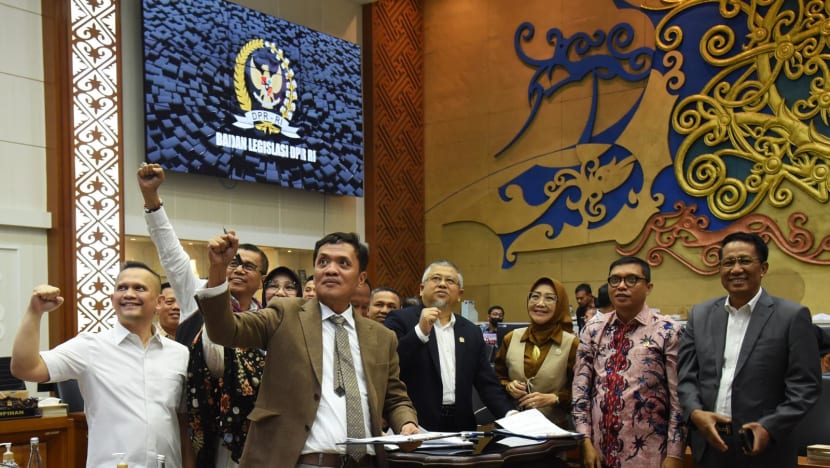 Baleg DPR revisi kilat UU Pilkada dalam 7 jam, Mahasiswa dan buruh akan geruduk DPR 
