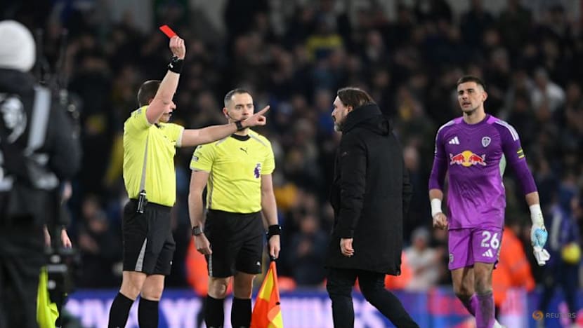 Leeds boss Farke fined and suspended for confronting referee after loss to City