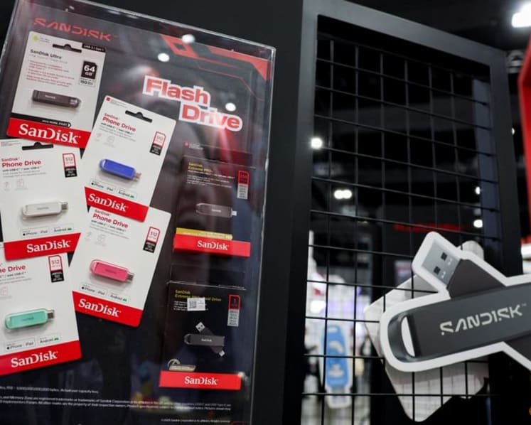 Sandisk forecasts upbeat quarterly revenue on AI-driven demand