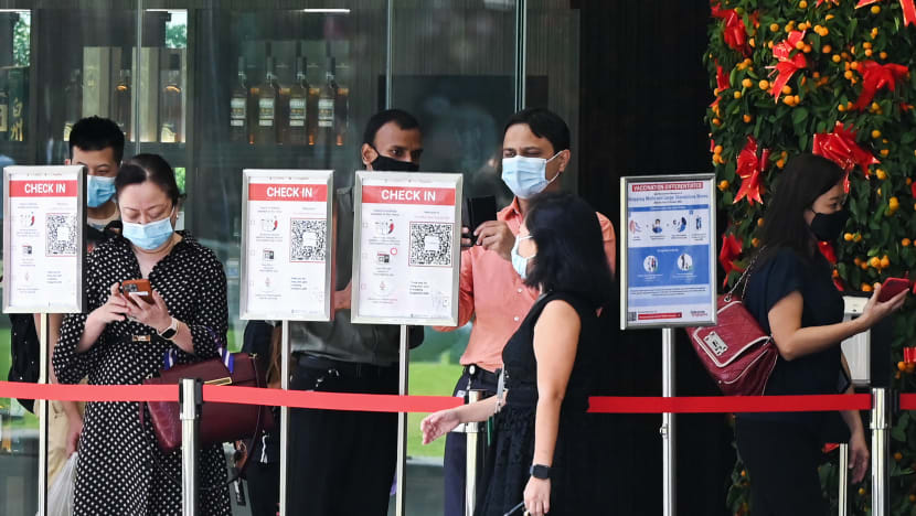 Ini 'masa tepat' longgarkan sekatan COVID-19, kata pakar