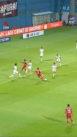 Ilhan Fandi pulls one back for Singapore to make it 3-1 against Thailand