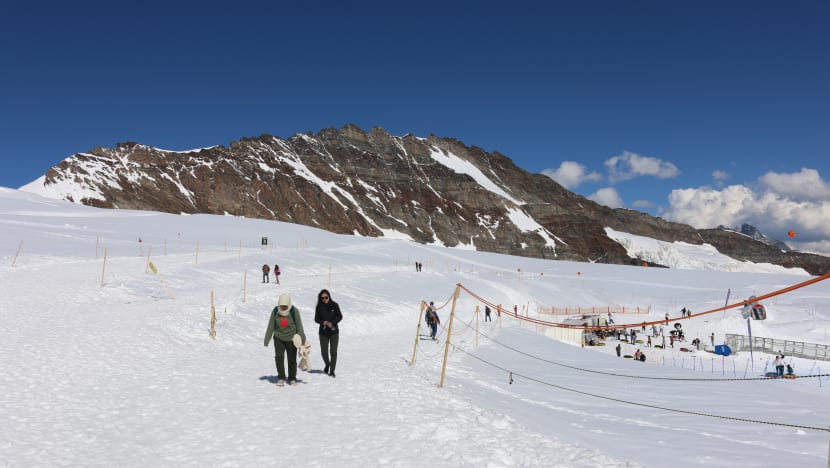 GEN KAKI CUTI: Nikmatnya tinggal di Banjaran Alps Switzerland 