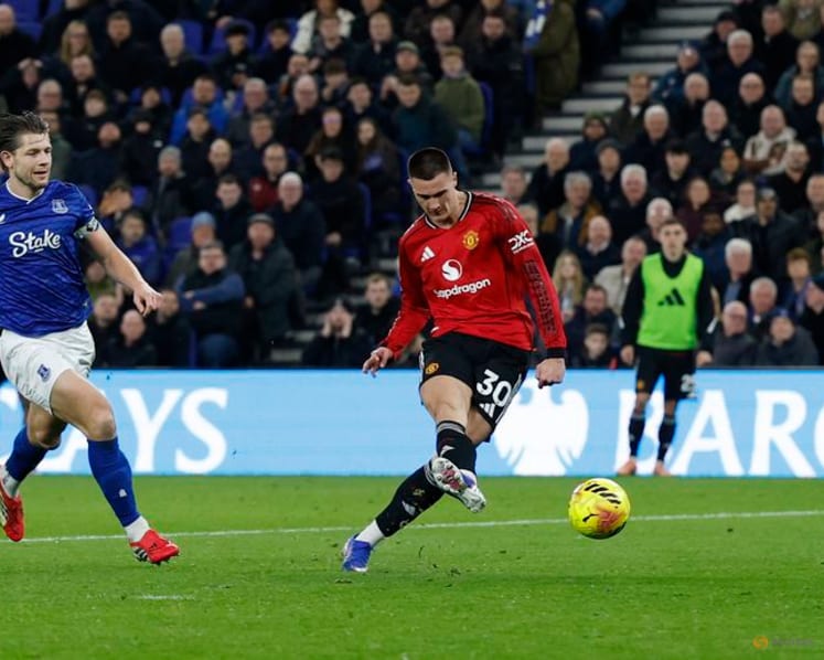 Substitute Sesko seals win for Man Utd at Everton