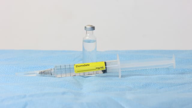 费绍尔：暂将依托咪酯列为C级毒品 是因为科学证据仍然不足