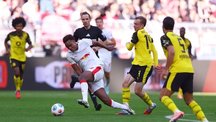 Dortmund concede first league goal since August in Leipzig draw