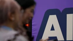 Pekerja Britain belanjakan hampir £1 bilion wang sendiri guna AI untuk kerja: Deloitte