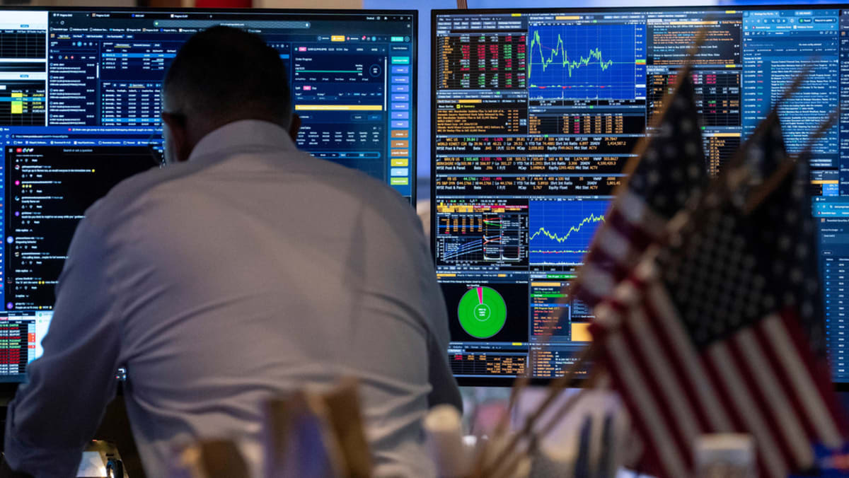 Blowout Microsoft results lift US stocks as oil retreats