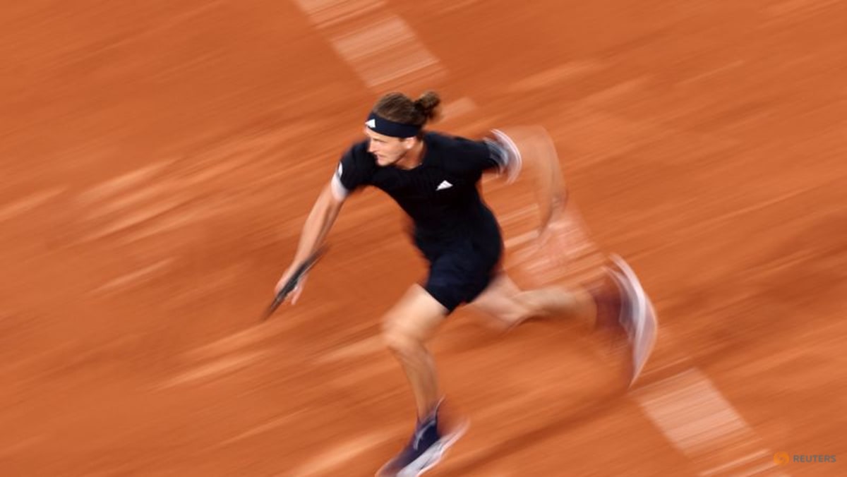 Zverev crushes Jodar to reach last four in Paris again