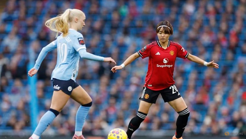 Man City beat Man United to go four points clear in WSL