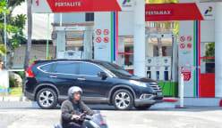 Viral aturan kendaraan nunggak pajak tak bisa isi BBM, begini faktanya