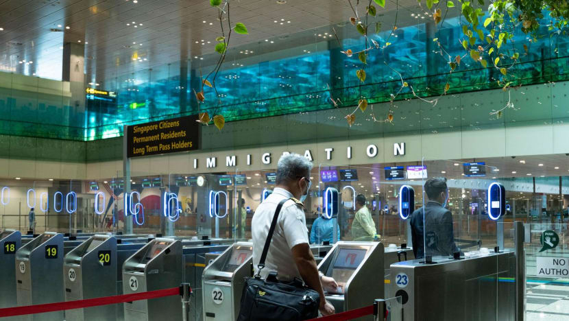 Singapore tightens rules for VTL travellers, requiring them to take COVID-19 tests for 7 days on arrival Singapore tightens rules for VTL travellers, requiring them to take COVID-19 tests for 7 days on arrival