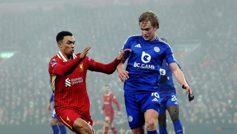 Liverpool go seven points clear, Chelsea drop points, Man City remain in freefall Liverpool go seven points clear, Chelsea drop points, Man City remain in freefall