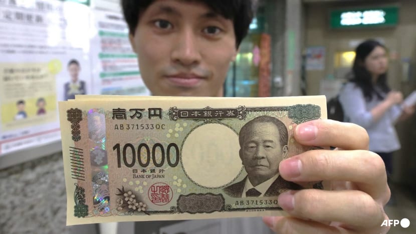 High-tech cash: Japan launches banknotes with hologram portraits High-tech cash: Japan launches banknotes with hologram portraits