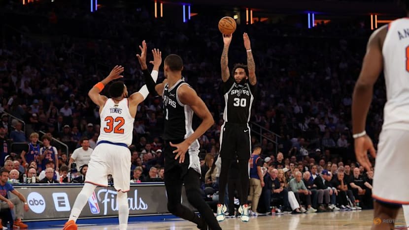 Spurs go into attack mode to top Knicks in Game 3