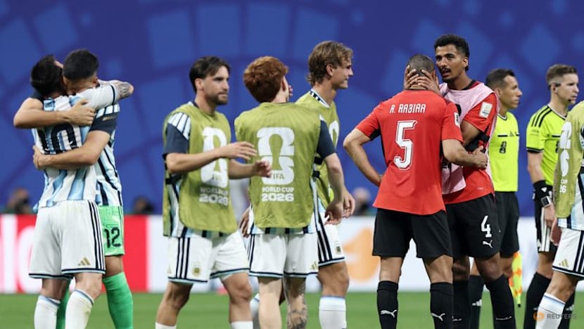 Egypt coach blasts refereeing and turns his back on World Cup